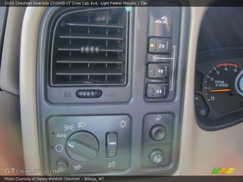 Controls of 2003 Silverado 2500HD LT Crew Cab 4x4