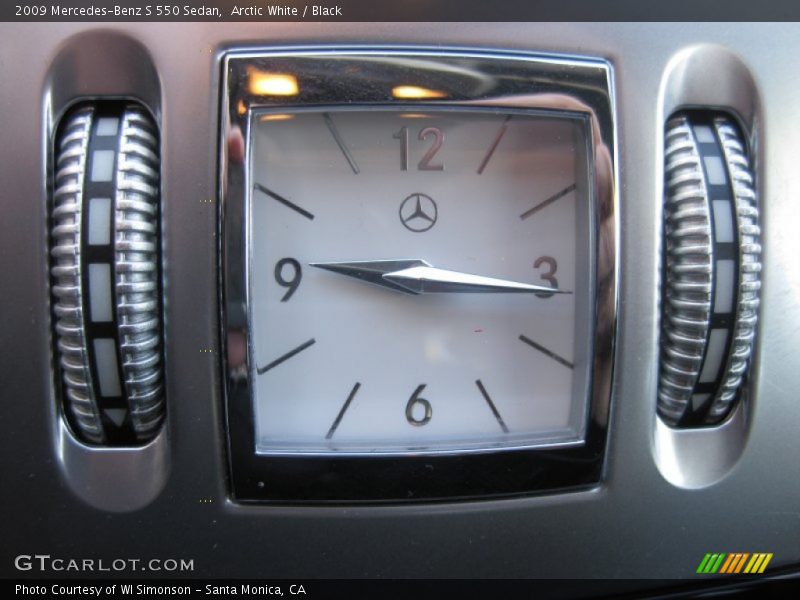 Arctic White / Black 2009 Mercedes-Benz S 550 Sedan
