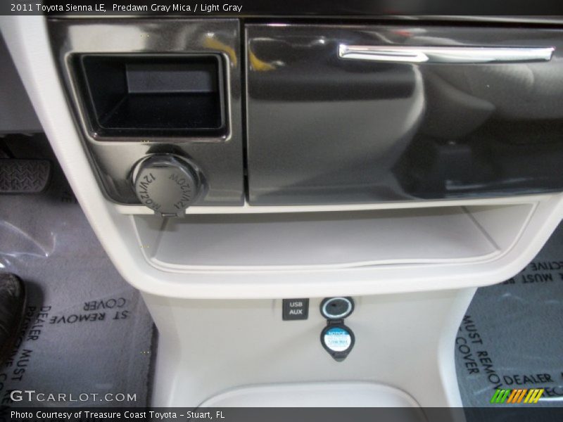 Predawn Gray Mica / Light Gray 2011 Toyota Sienna LE