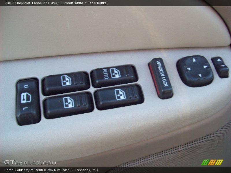 Summit White / Tan/Neutral 2002 Chevrolet Tahoe Z71 4x4