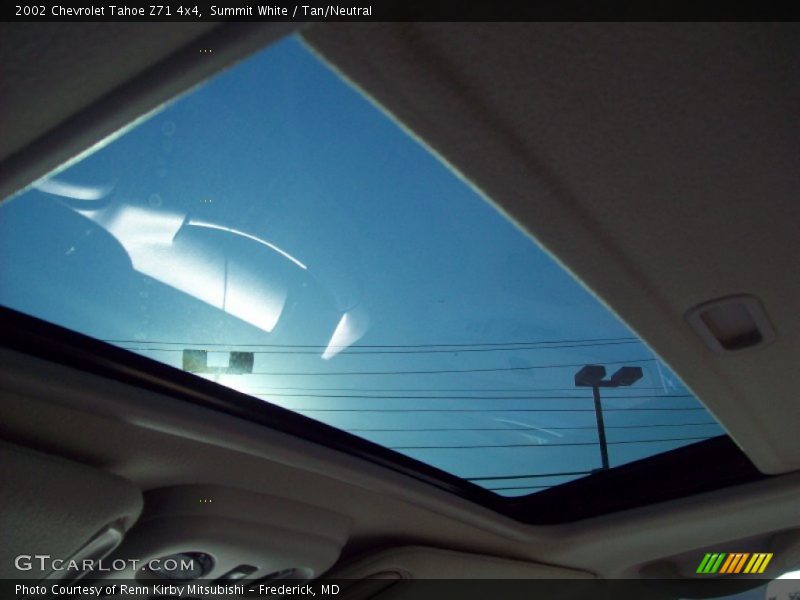 Summit White / Tan/Neutral 2002 Chevrolet Tahoe Z71 4x4
