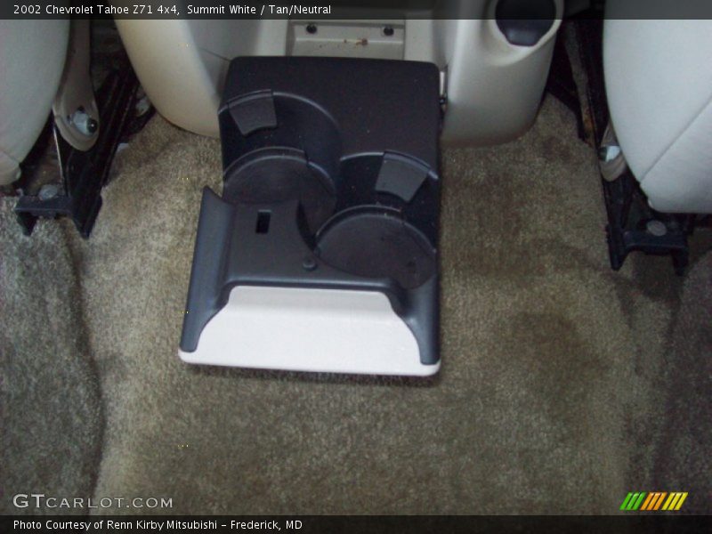 Summit White / Tan/Neutral 2002 Chevrolet Tahoe Z71 4x4