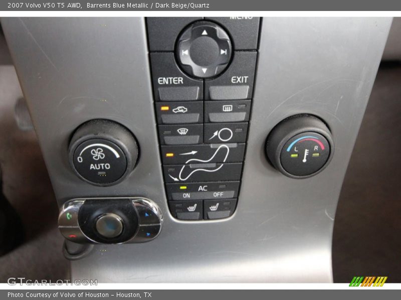 Controls of 2007 V50 T5 AWD