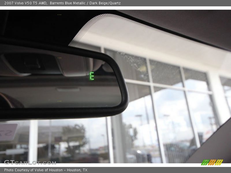 Barrents Blue Metallic / Dark Beige/Quartz 2007 Volvo V50 T5 AWD