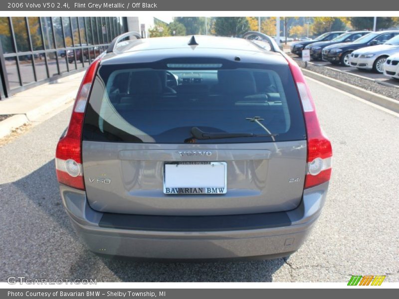 Flint Grey Metallic / Off Black 2006 Volvo V50 2.4i