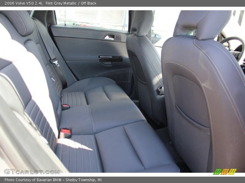 Flint Grey Metallic / Off Black 2006 Volvo V50 2.4i