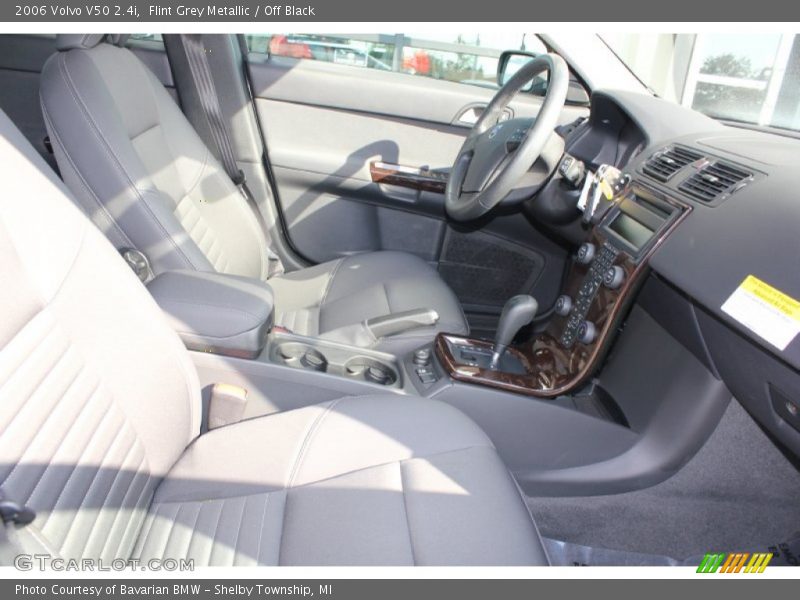 Flint Grey Metallic / Off Black 2006 Volvo V50 2.4i