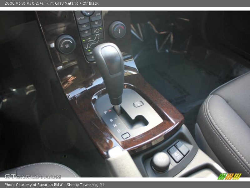 Flint Grey Metallic / Off Black 2006 Volvo V50 2.4i