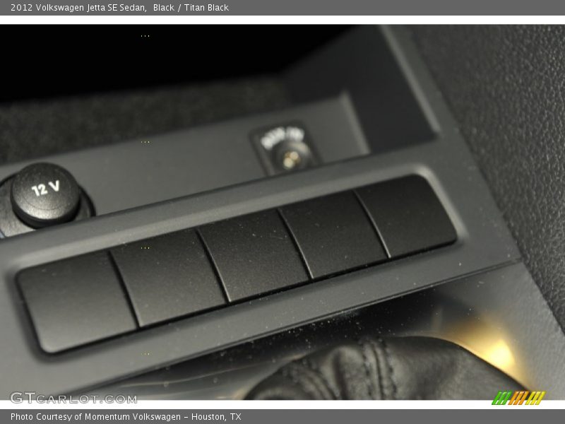 Black / Titan Black 2012 Volkswagen Jetta SE Sedan