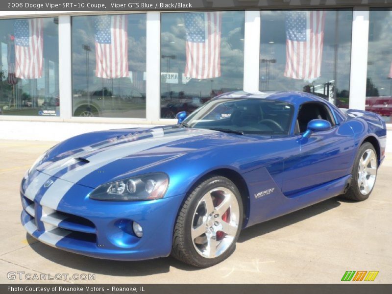 Front 3/4 View of 2006 Viper SRT-10 Coupe