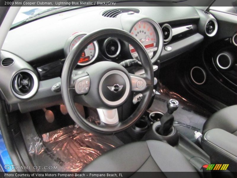 Lightning Blue Metallic / Black/Grey 2009 Mini Cooper Clubman