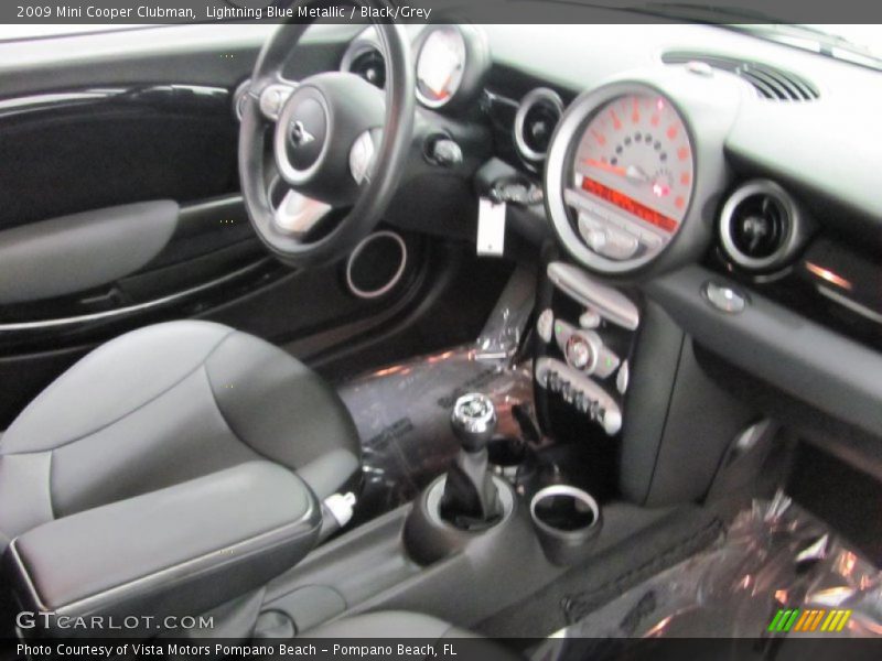Lightning Blue Metallic / Black/Grey 2009 Mini Cooper Clubman