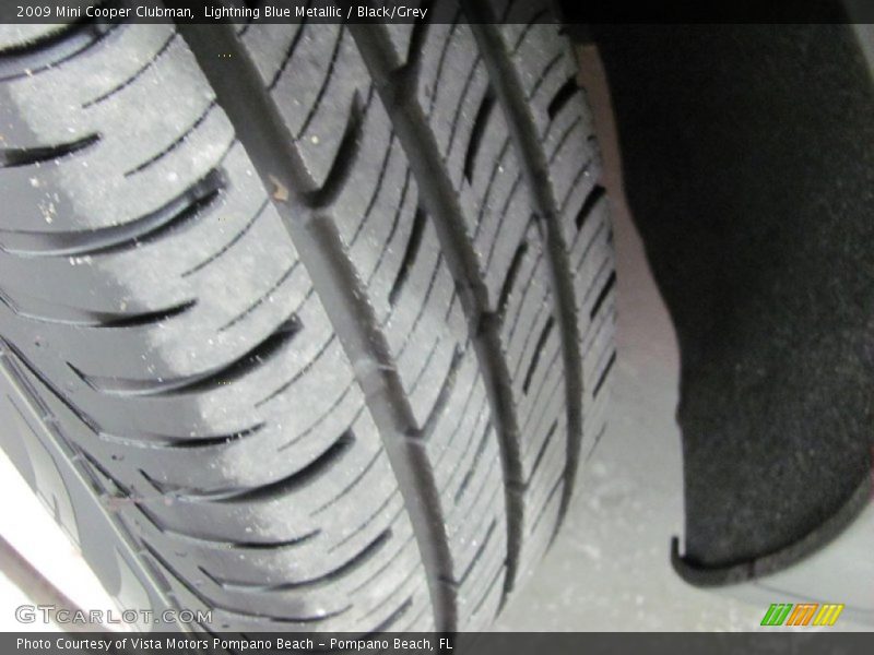 Lightning Blue Metallic / Black/Grey 2009 Mini Cooper Clubman