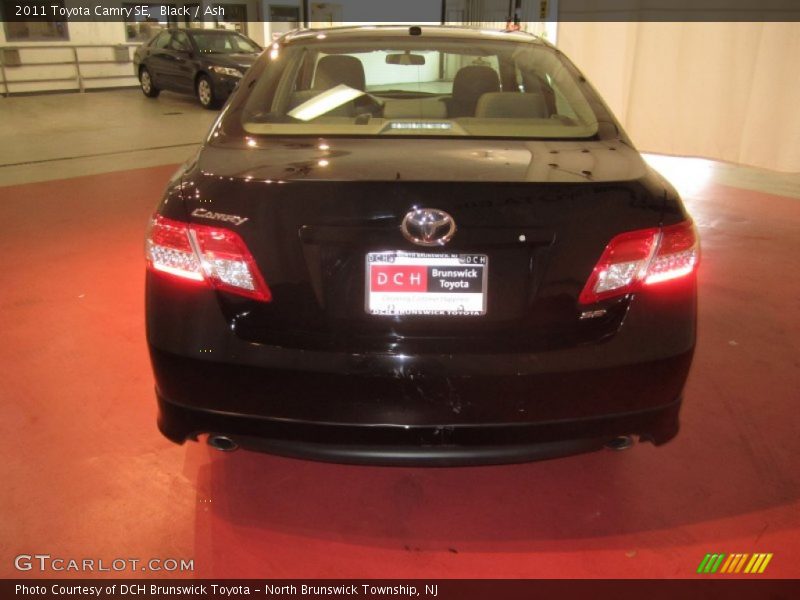 Black / Ash 2011 Toyota Camry SE
