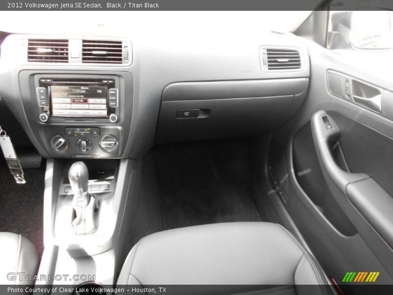 Black / Titan Black 2012 Volkswagen Jetta SE Sedan