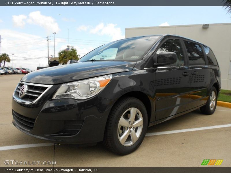 Twilight Gray Metallic / Sierra Stone 2011 Volkswagen Routan SE