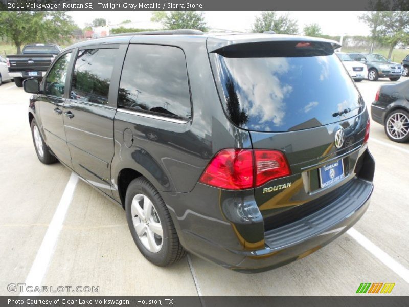 Twilight Gray Metallic / Sierra Stone 2011 Volkswagen Routan SE