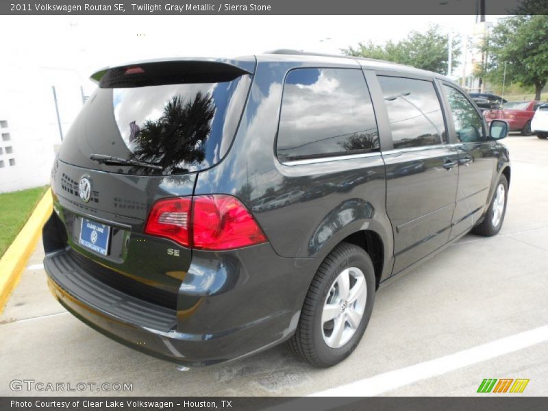 Twilight Gray Metallic / Sierra Stone 2011 Volkswagen Routan SE