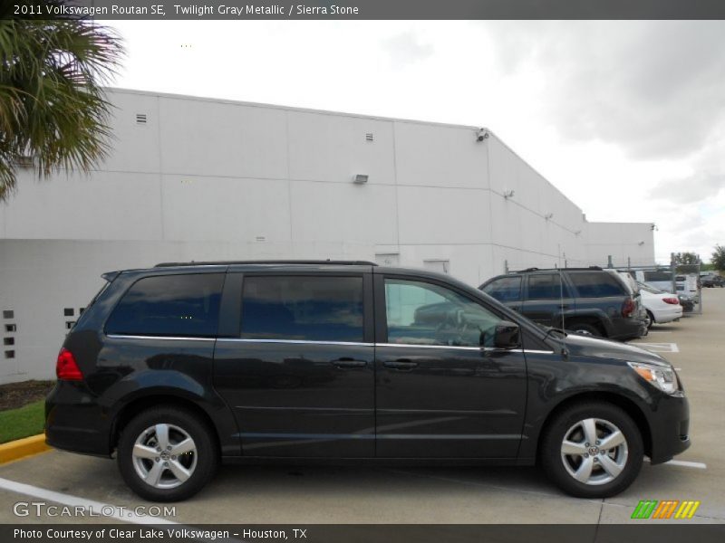 Twilight Gray Metallic / Sierra Stone 2011 Volkswagen Routan SE