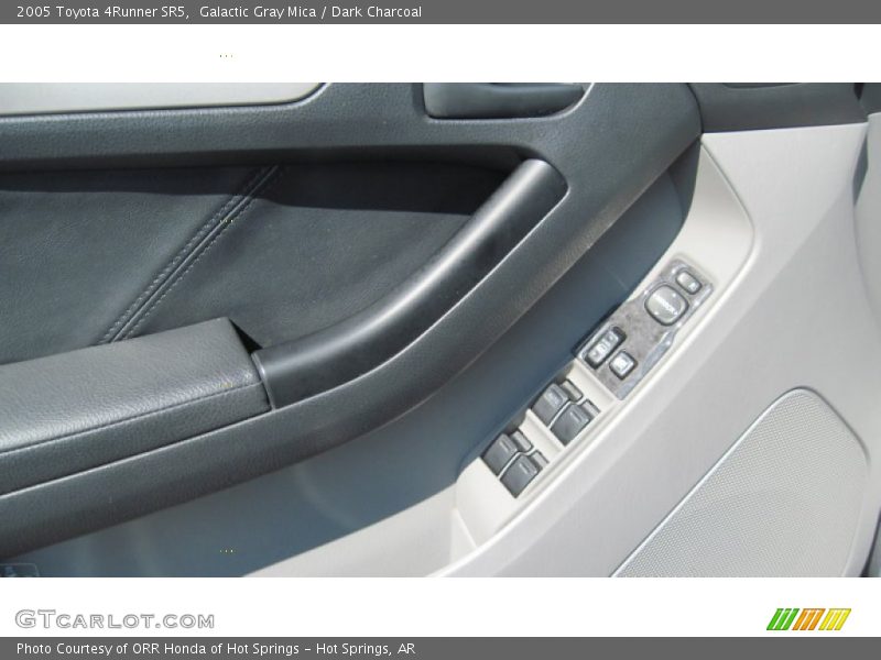 Galactic Gray Mica / Dark Charcoal 2005 Toyota 4Runner SR5