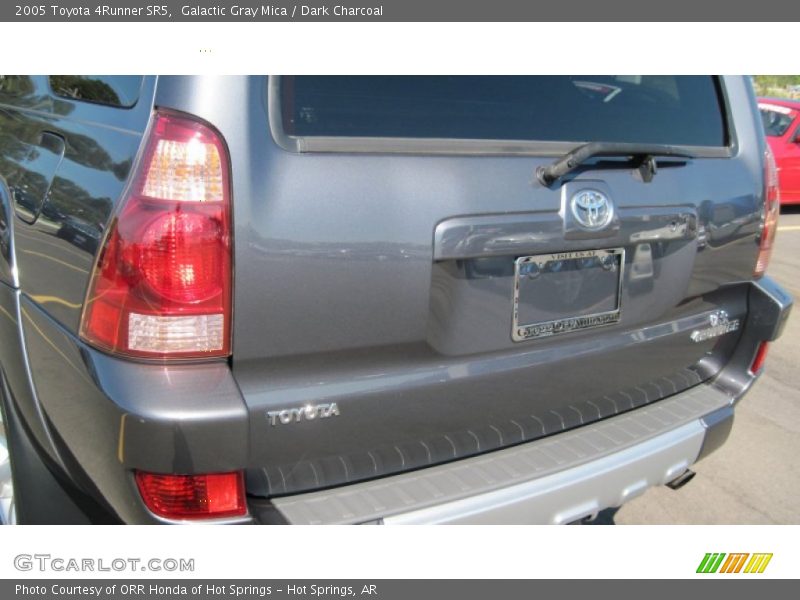 Galactic Gray Mica / Dark Charcoal 2005 Toyota 4Runner SR5