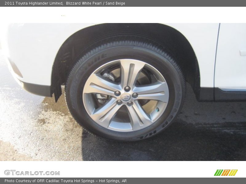 Blizzard White Pearl / Sand Beige 2011 Toyota Highlander Limited