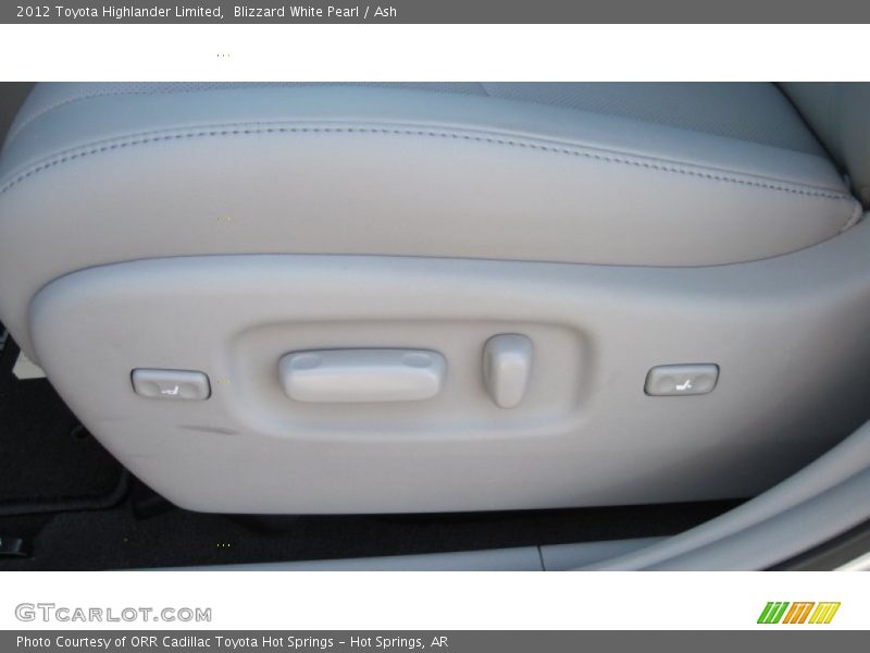 Blizzard White Pearl / Ash 2012 Toyota Highlander Limited