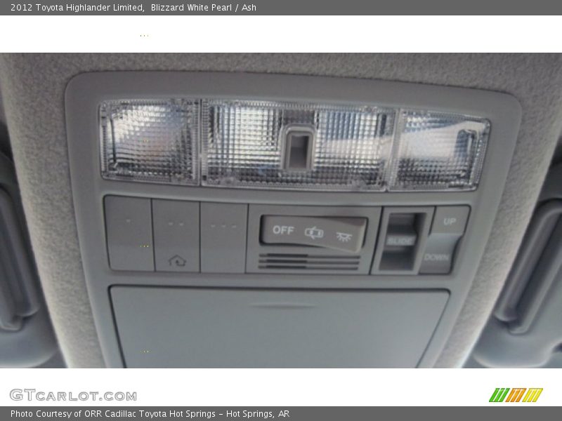Blizzard White Pearl / Ash 2012 Toyota Highlander Limited