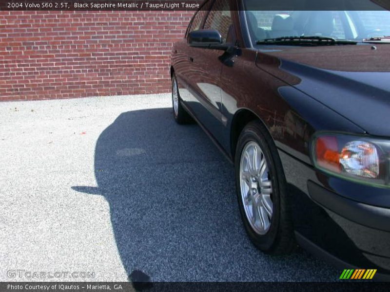 Black Sapphire Metallic / Taupe/Light Taupe 2004 Volvo S60 2.5T