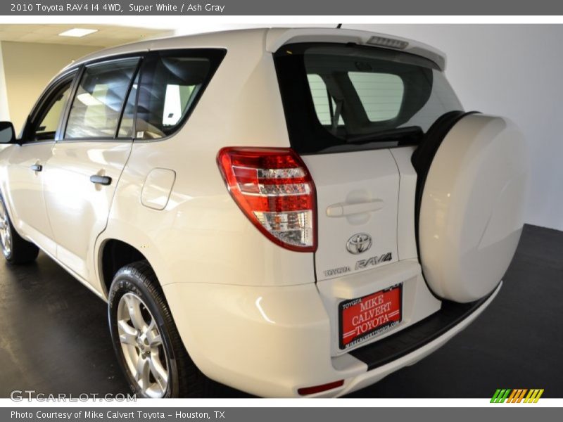 Super White / Ash Gray 2010 Toyota RAV4 I4 4WD
