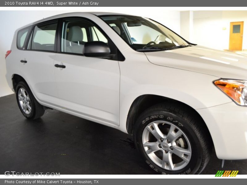 Super White / Ash Gray 2010 Toyota RAV4 I4 4WD