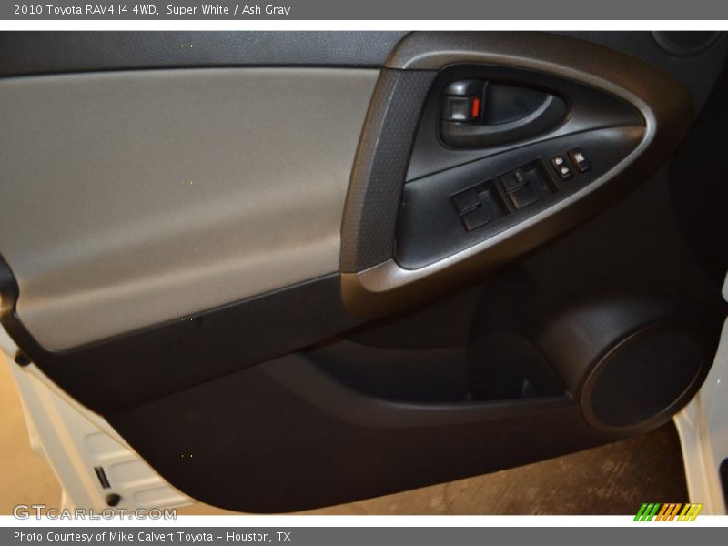 Super White / Ash Gray 2010 Toyota RAV4 I4 4WD