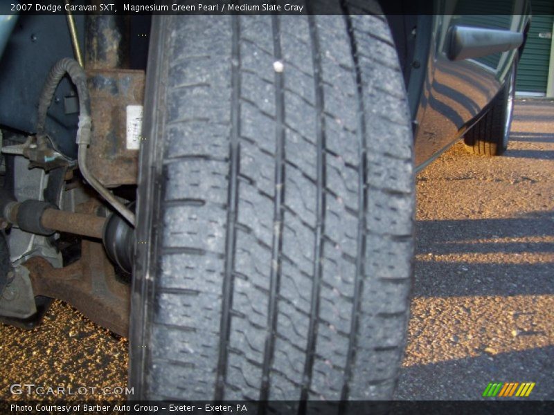 Magnesium Green Pearl / Medium Slate Gray 2007 Dodge Caravan SXT