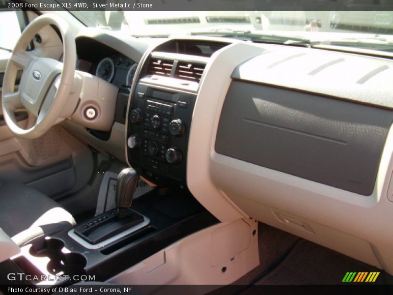 Silver Metallic / Stone 2008 Ford Escape XLS 4WD