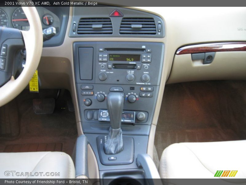 Ash Gold Metallic / Beige 2001 Volvo V70 XC AWD