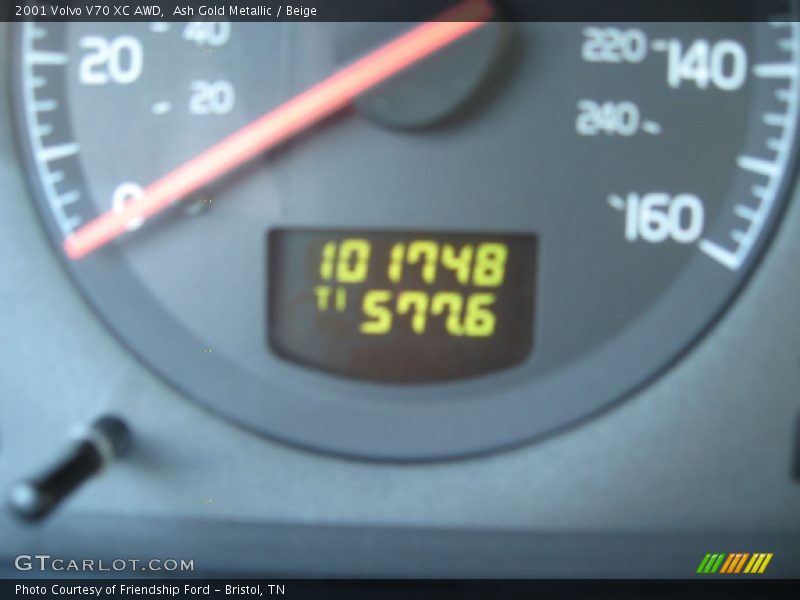 Ash Gold Metallic / Beige 2001 Volvo V70 XC AWD