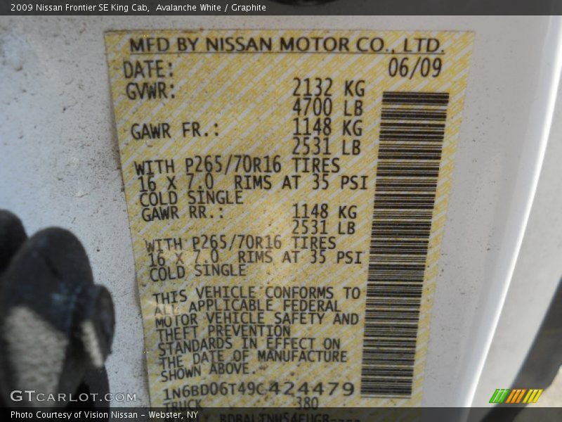 Avalanche White / Graphite 2009 Nissan Frontier SE King Cab