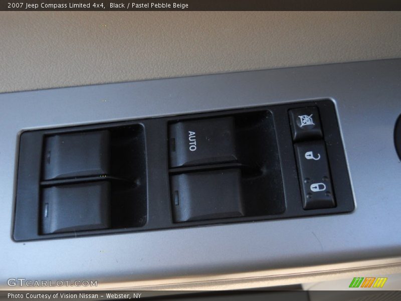 Black / Pastel Pebble Beige 2007 Jeep Compass Limited 4x4