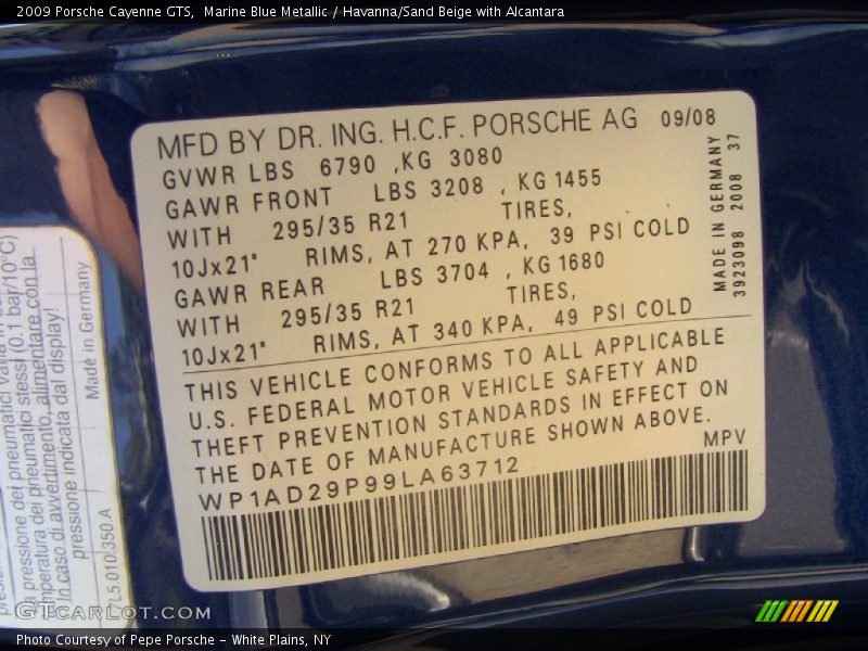 Marine Blue Metallic / Havanna/Sand Beige with Alcantara 2009 Porsche Cayenne GTS