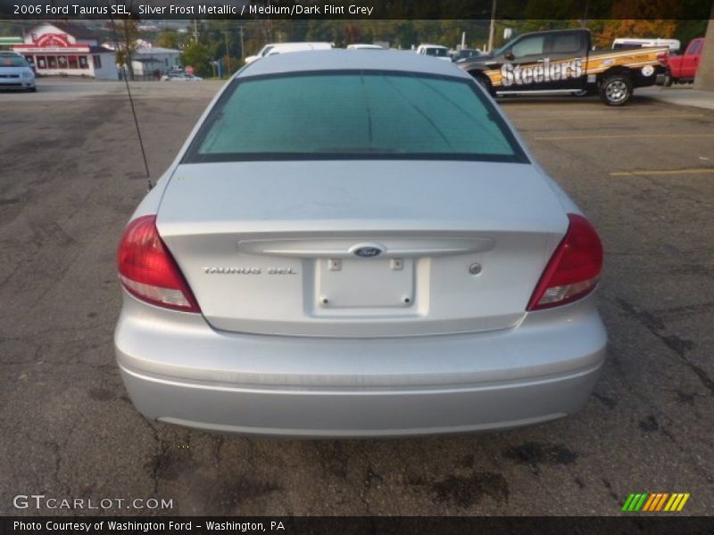Silver Frost Metallic / Medium/Dark Flint Grey 2006 Ford Taurus SEL