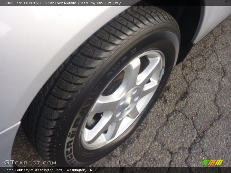 Silver Frost Metallic / Medium/Dark Flint Grey 2006 Ford Taurus SEL