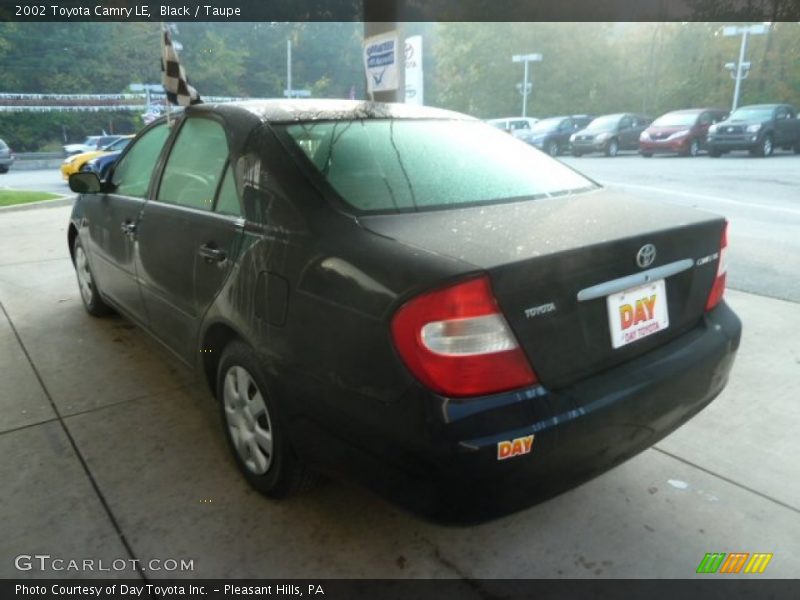Black / Taupe 2002 Toyota Camry LE