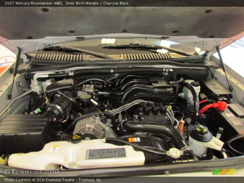 Silver Birch Metallic / Charcoal Black 2007 Mercury Mountaineer AWD