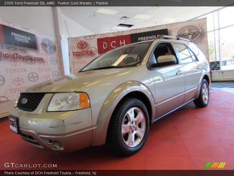 Pueblo Gold Metallic / Pebble 2005 Ford Freestyle SEL AWD