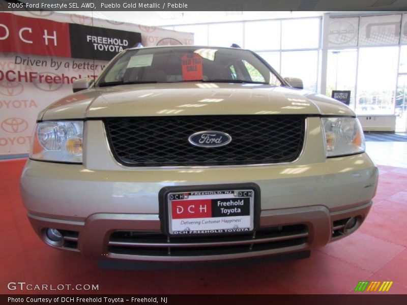 Pueblo Gold Metallic / Pebble 2005 Ford Freestyle SEL AWD