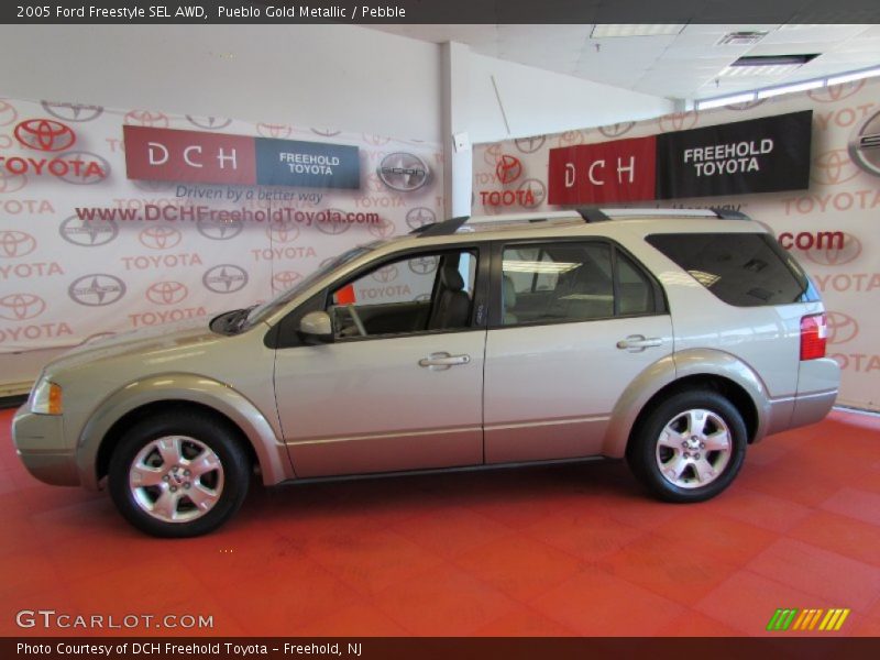 Pueblo Gold Metallic / Pebble 2005 Ford Freestyle SEL AWD