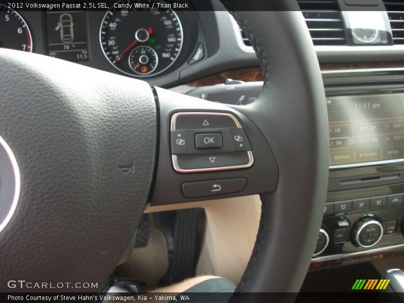 Candy White / Titan Black 2012 Volkswagen Passat 2.5L SEL