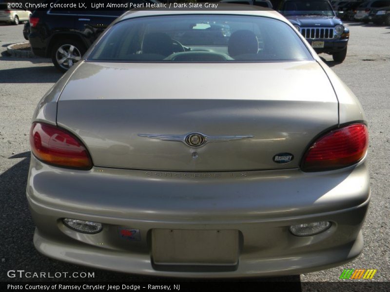 Light Almond Pearl Metallic / Dark Slate Gray 2002 Chrysler Concorde LX