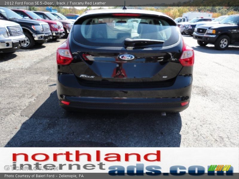 Black / Tuscany Red Leather 2012 Ford Focus SE 5-Door