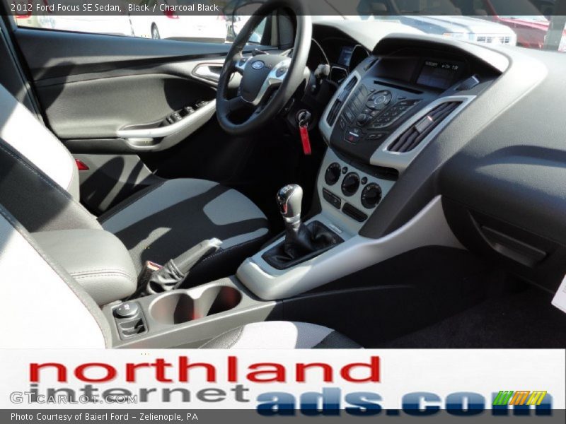 Black / Charcoal Black 2012 Ford Focus SE Sedan